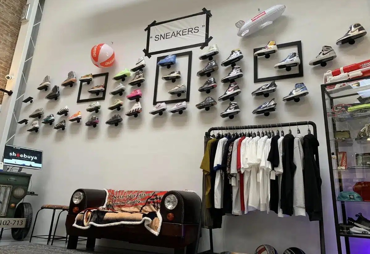 Shoebuya: Brescia’s Premier Resell Store for Exclusive Sneakers and Streetwear